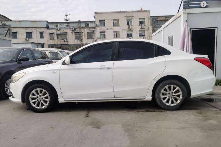 Used GAC Trumpchi GA3S Vision 2014 1.6L Manual Elite Edition Left Side