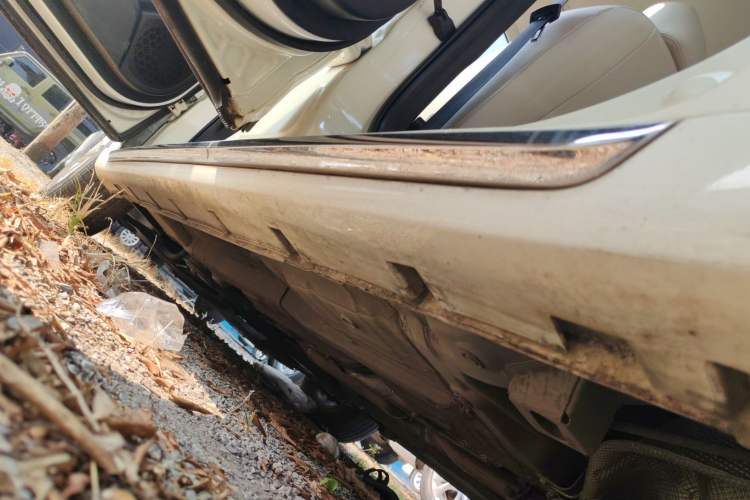 Used GAC Trumpchi GA3S Vision 2014 1.6L Manual Elite Edition Left Side Sill