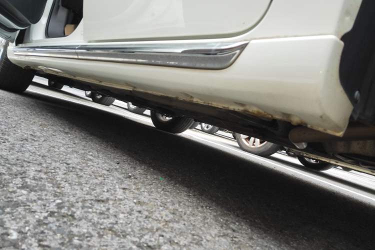 Used GAC Trumpchi GA3S Vision 2014 1.6L Automatic Luxury ESP Version Left Side Sill