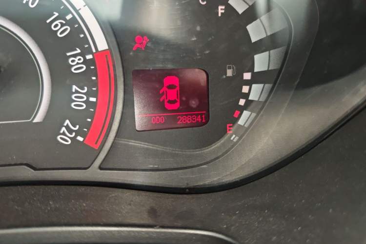 Used GAC Trumpchi GA3S Vision 2014 1.6L Manual Elite Edition Odometer Close Up