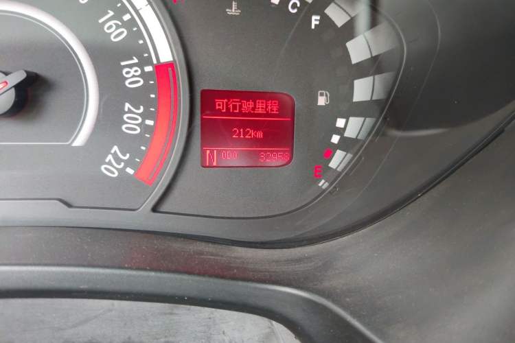 Used GAC Trumpchi GA3S Vision 2014 1.6L Automatic Luxury ESP Version Odometer Close Up