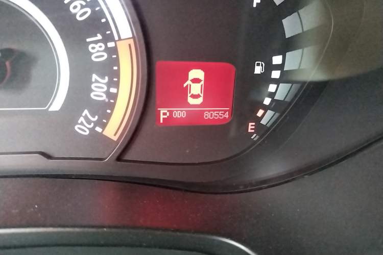 Used GAC Trumpchi GA3S Vision 2014 1.6L Automatic Elite ESP Version Odometer Close Up