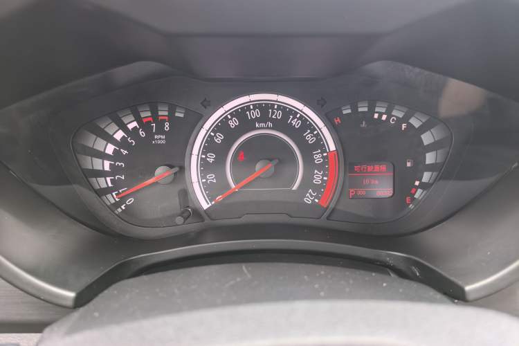 Used GAC Trumpchi GA3S Vision 2014 1.6L Automatic Elite ESP Version Odometer Close Up