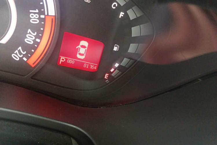 Used GAC Trumpchi GA3S Vision 2014 1.6L Automatic Elite ESP Version Odometer Close Up