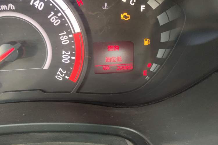 Used GAC Trumpchi GA3S Vision 2014 1.6L Manual Elite Edition Odometer Close Up