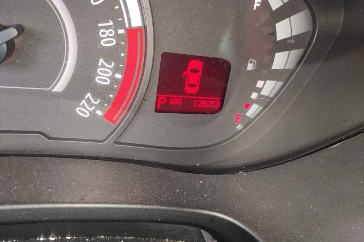 Used GAC Trumpchi GA3S Vision 2014 1.6L Automatic Luxury ESP Version Odometer Close Up