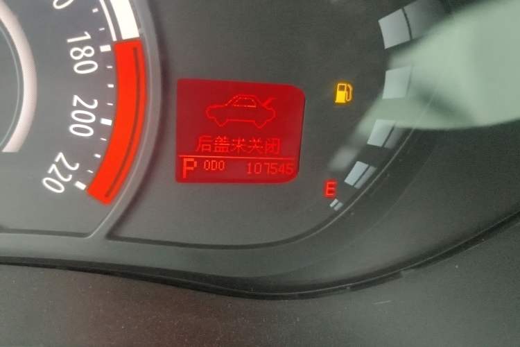 Used GAC Trumpchi GA3S Vision 2014 1.6L Automatic Elite ESP Version Odometer Close Up