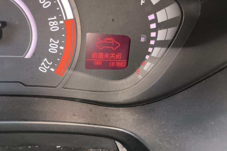 Used GAC Trumpchi GA3S Vision 2014 1.6L Manual Elite Edition Odometer Close Up