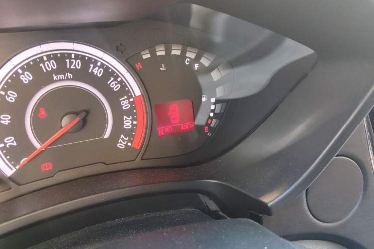 Used GAC Trumpchi GA3S Vision 2014 1.6L Automatic Elite ESP Version Odometer Close Up