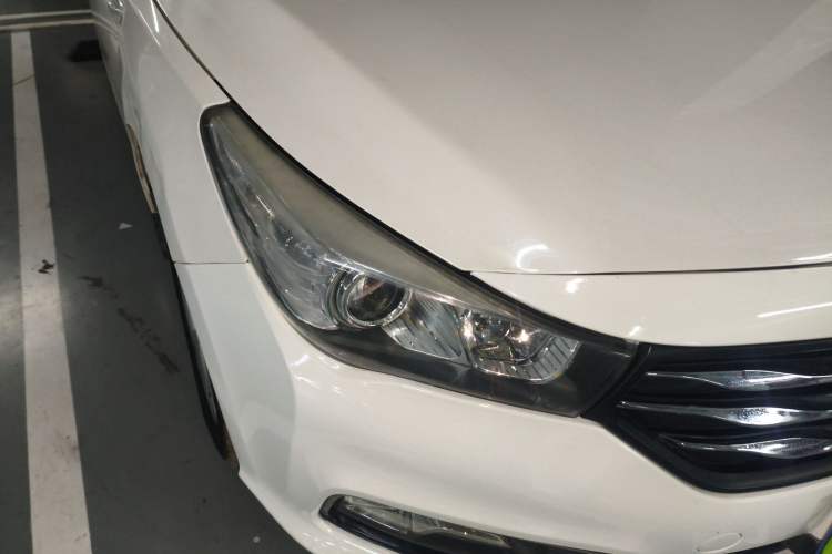 Used GAC Trumpchi GA3S Vision 2014 1.6L Automatic Luxury ESP Version Right Front Headlight