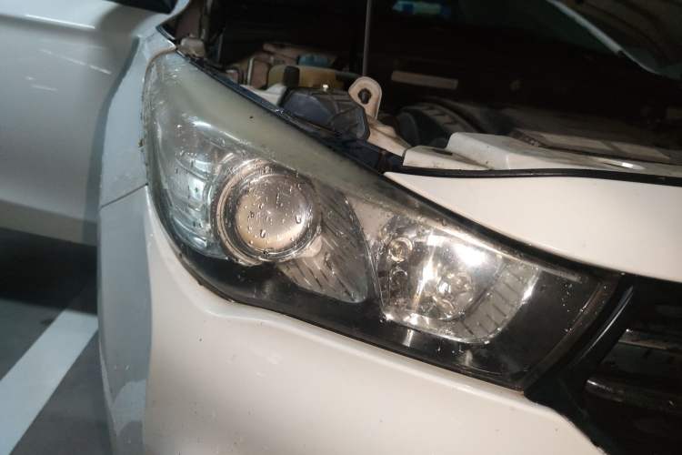 Used GAC Trumpchi GA3S Vision 2014 1.6L Automatic Luxury ESP Version Right Front Headlight