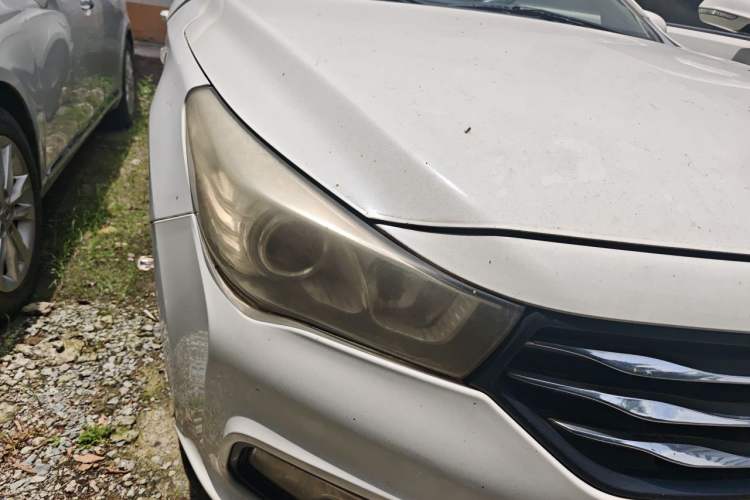 Used GAC Trumpchi GA3S Vision 2014 1.6L Manual Elite Edition Right Front Headlight