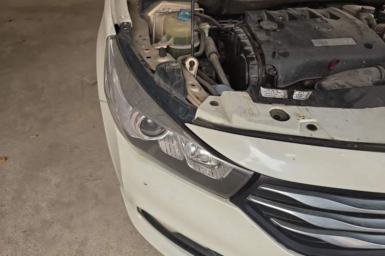 Used GAC Trumpchi GA3S Vision 2014 1.6L Automatic Luxury ESP Version Right Front Headlight