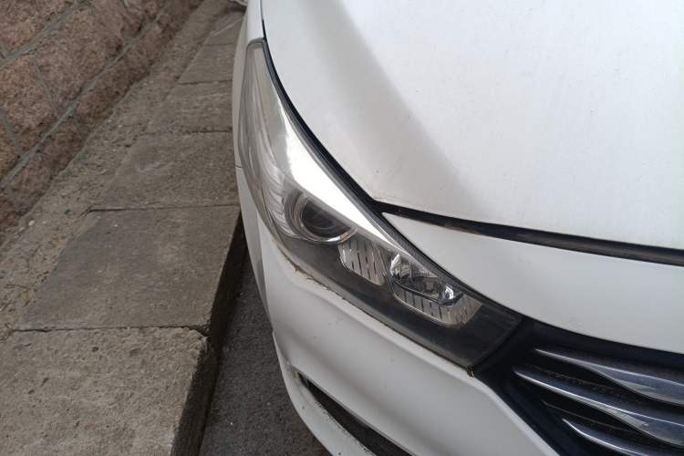 Used GAC Trumpchi GA3S Vision 2014 1.6L Manual Elite Edition Right Front Headlight
