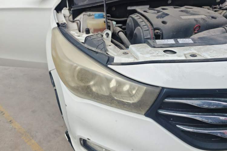 Used GAC Trumpchi GA3S Vision 2014 1.6L Manual Elite Edition Right Front Headlight