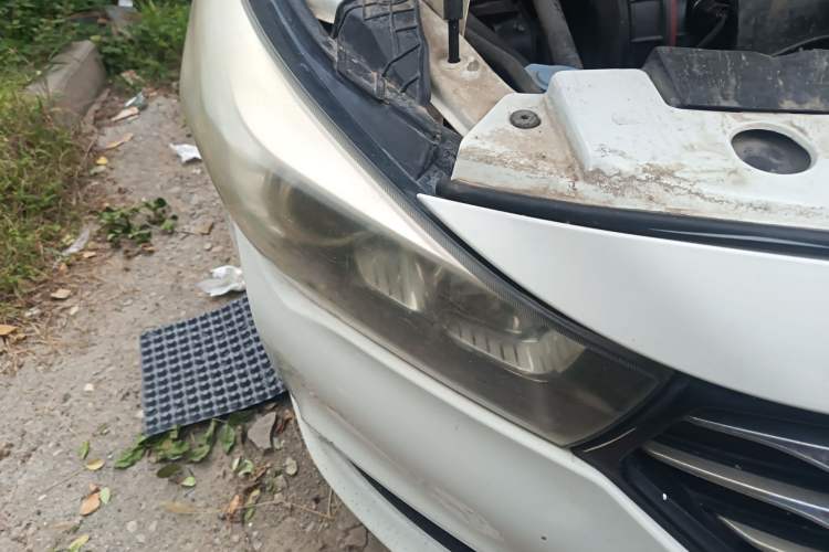 Used GAC Trumpchi GA3S Vision 2014 1.6L Automatic Elite ESP Version Right Front Headlight