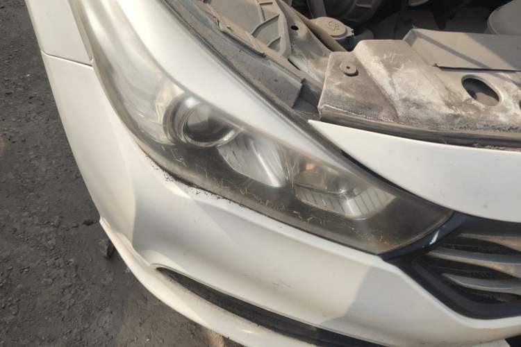 Used GAC Trumpchi GA3S Vision 2014 1.6L Manual Elite Edition Right Front Headlight