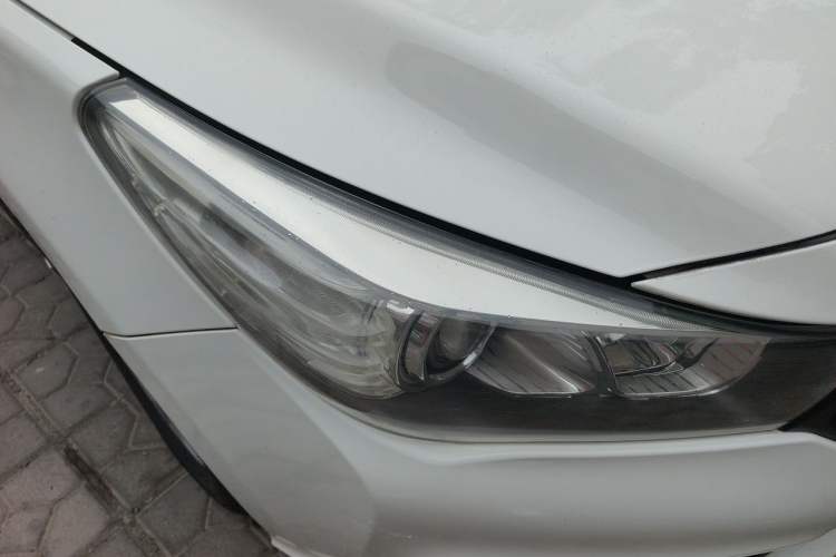 Used GAC Trumpchi GA3S Vision 2014 1.6L Manual Elite Edition Right Front Headlight