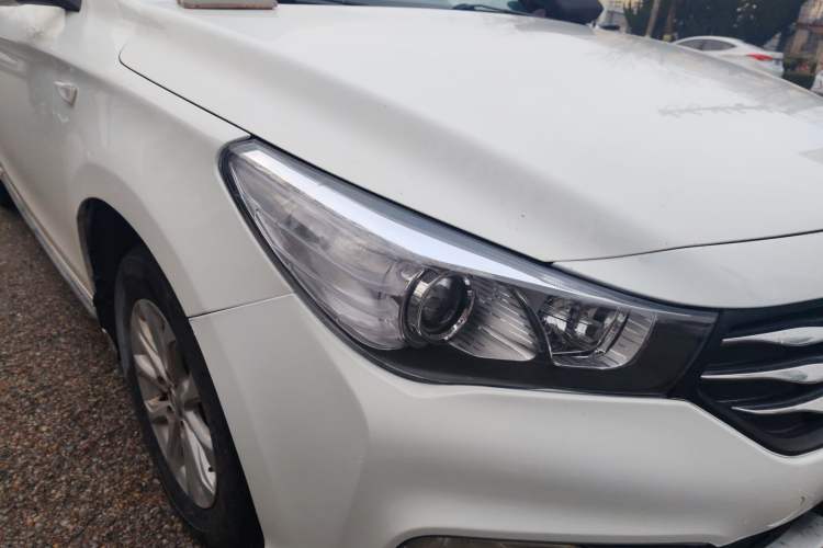 Used GAC Trumpchi GA3S Vision 2014 1.6L Manual Elite Edition Right Front Headlight