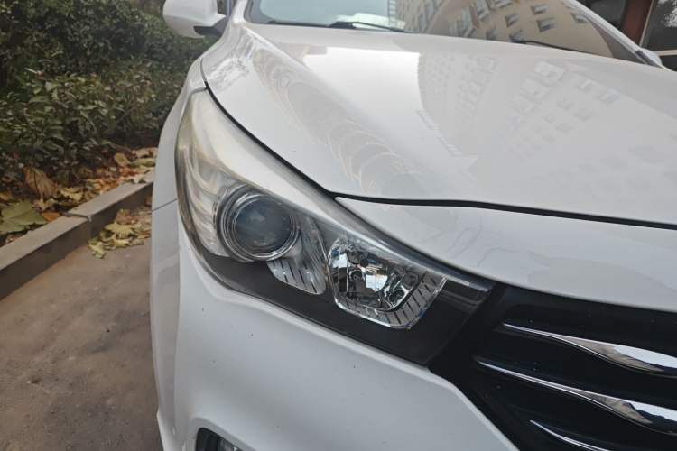 Used GAC Trumpchi GA3S Vision 2014 1.6L Manual Elite ESP Version Right Front Headlight