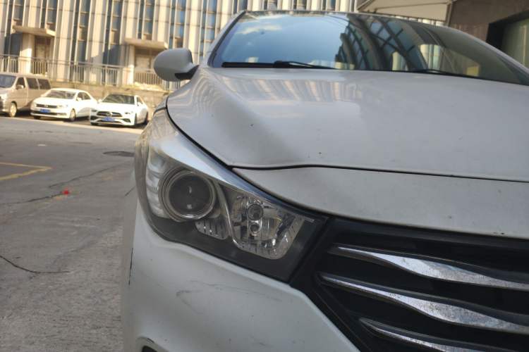 Used GAC Trumpchi GA3S Vision 2014 1.6L Automatic Luxury ESP Version Right Front Headlight