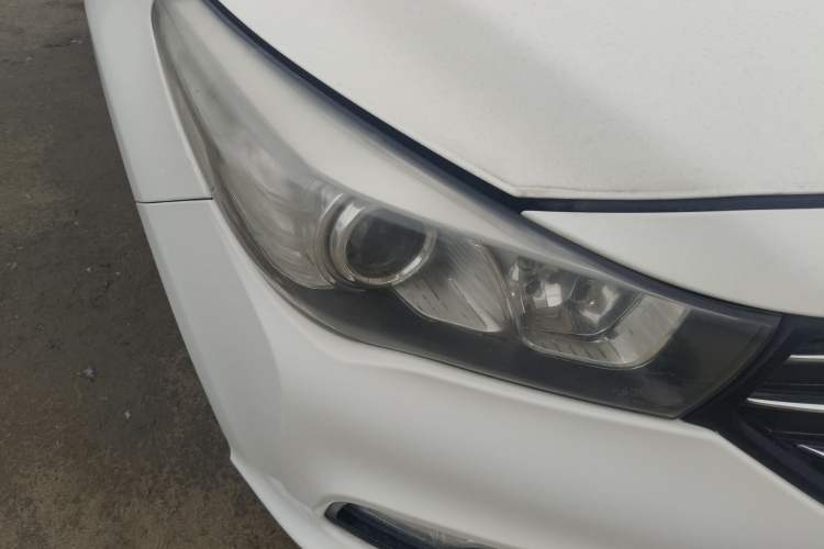 Used GAC Trumpchi GA3S Vision 2014 1.6L Automatic Elite ESP Version Right Front Headlight