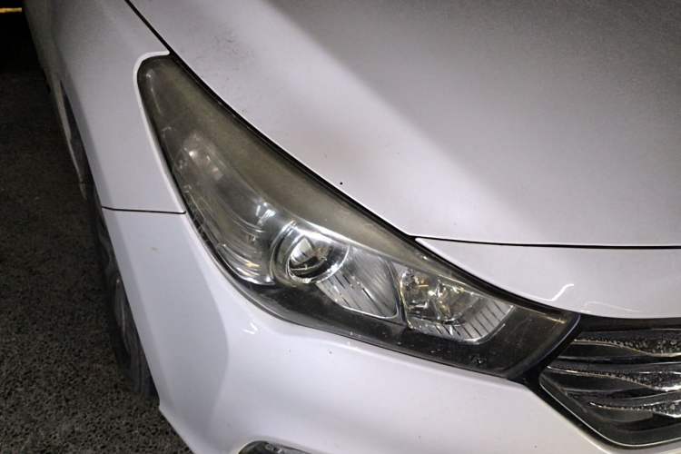 Used GAC Trumpchi GA3S Vision 2014 1.6L Manual Elite Edition Right Front Headlight
