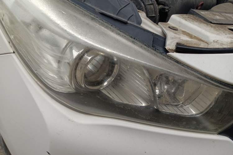 Used GAC Trumpchi GA3S Vision 2014 1.6L Automatic Luxury ESP Version Right Front Headlight