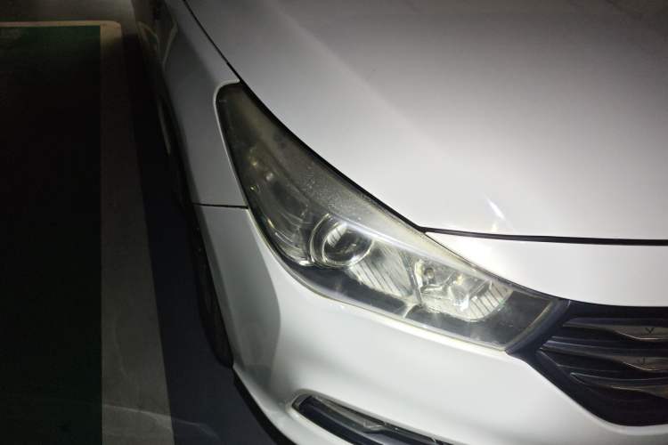 Used GAC Trumpchi GA3S Vision 2014 1.6L Automatic Elite ESP Version Right Front Headlight