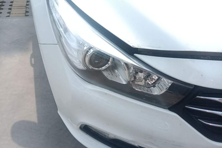 Used GAC Trumpchi GA3S Vision 2014 1.6L Manual Elite Edition Right Front Headlight