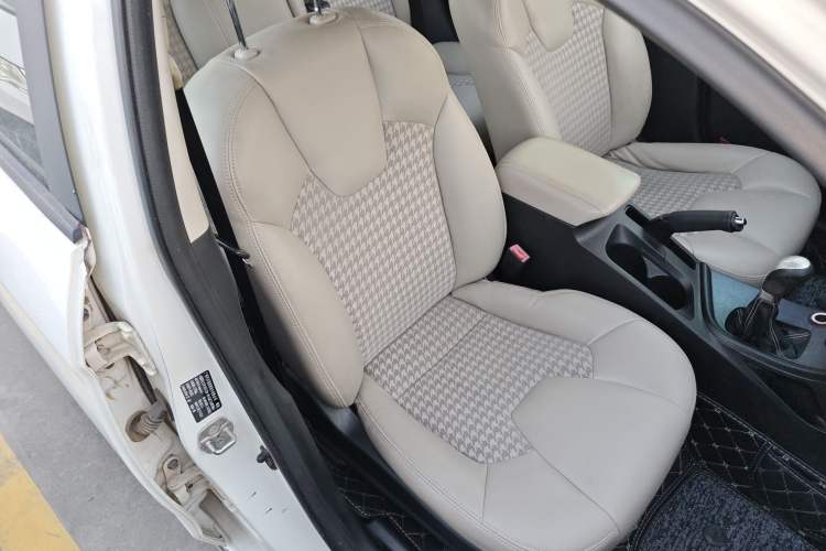 Used GAC Trumpchi GA3S Vision 2014 1.6L Manual Elite Edition Right Front Seat