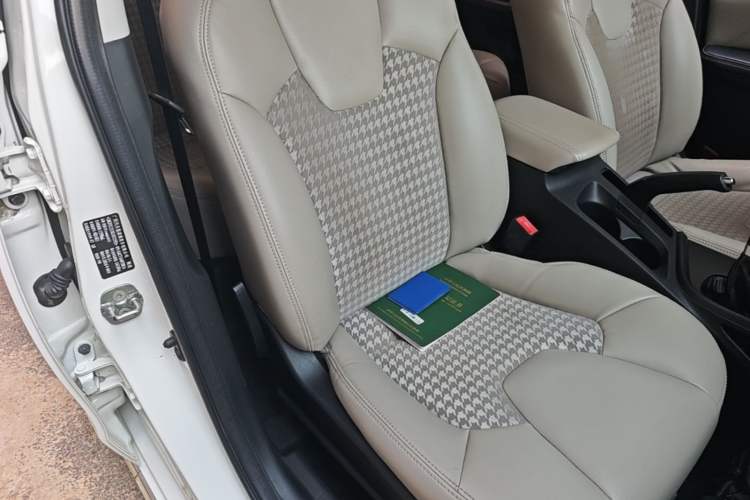 Used GAC Trumpchi GA3S Vision 2014 1.6L Manual Elite Edition Right Front Seat