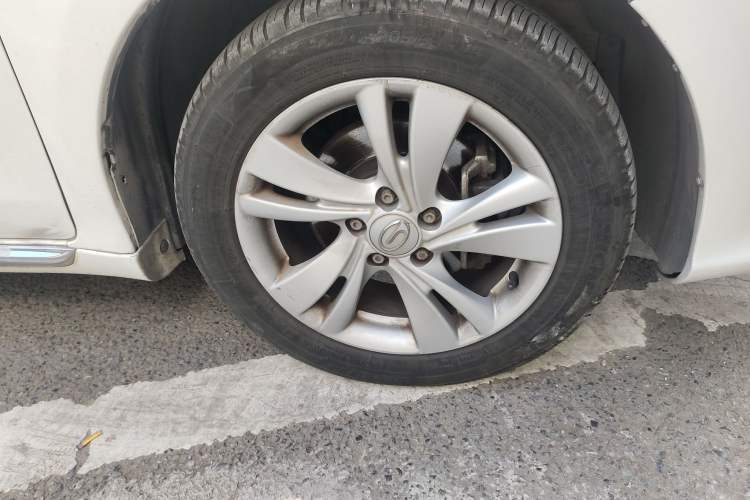 Used GAC Trumpchi GA3S Vision 2014 1.6L Automatic Luxury ESP Version Right Front Wheel Hub