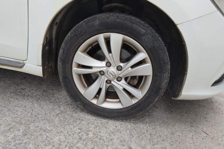 Used GAC Trumpchi GA3S Vision 2014 1.6L Automatic Luxury ESP Version Right Front Wheel Hub