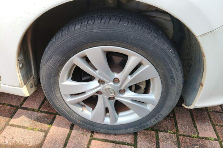 Used GAC Trumpchi GA3S Vision 2014 1.6L Automatic Luxury ESP Version Right Front Wheel Hub