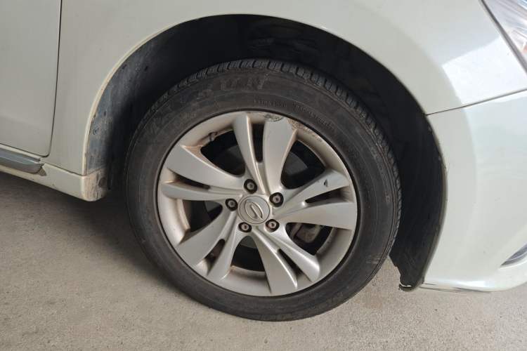 Used GAC Trumpchi GA3S Vision 2014 1.6L Automatic Luxury ESP Version Right Front Wheel Hub