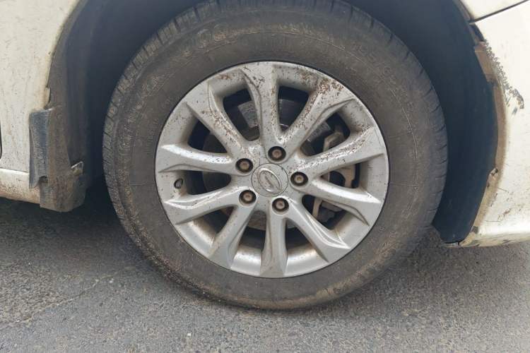 Used GAC Trumpchi GA3S Vision 2014 1.6L Manual Elite Edition Right Front Wheel Hub