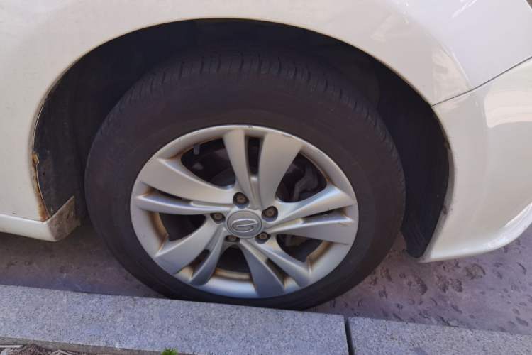 Used GAC Trumpchi GA3S Vision 2014 1.6L Automatic Luxury ESP Version Right Front Wheel Hub