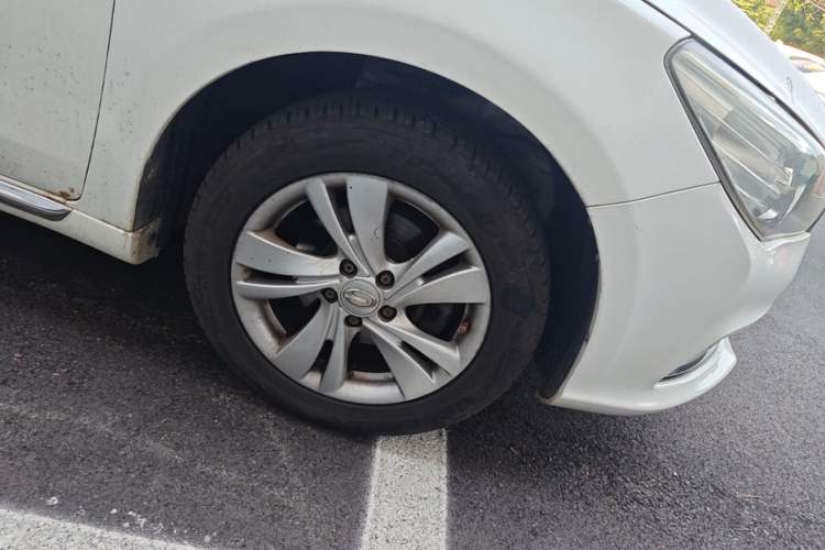 Used GAC Trumpchi GA3S Vision 2014 1.6L Manual Luxury ESP Version Right Front Wheel Hub