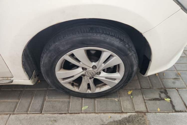 Used GAC Trumpchi GA3S Vision 2014 1.6L Manual Luxury Edition Right Front Wheel Hub