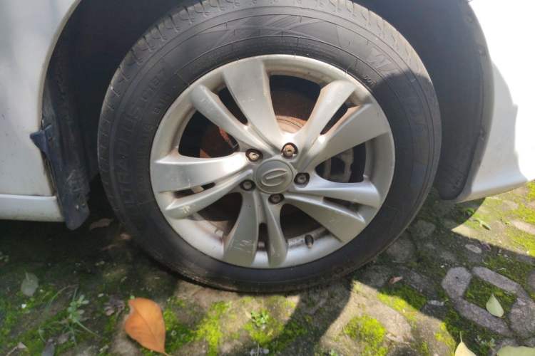 Used GAC Trumpchi GA3S Vision 2014 1.6L Automatic Luxury ESP Version Right Front Wheel Hub