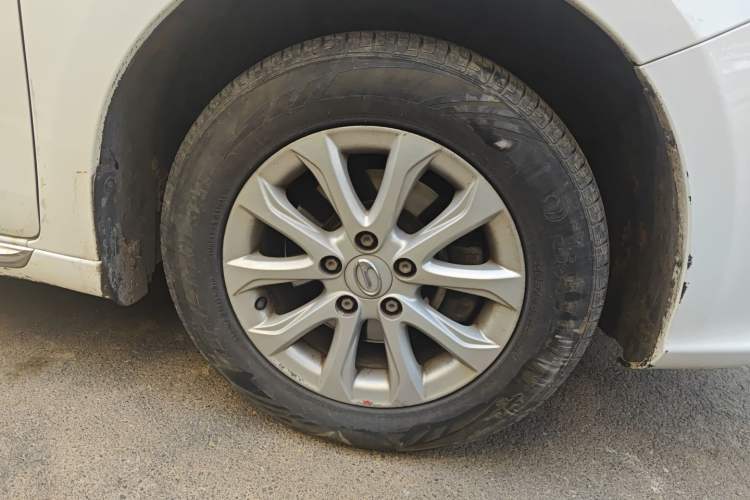 Used GAC Trumpchi GA3S Vision 2014 1.6L Manual Elite ESP Version Right Front Wheel Hub