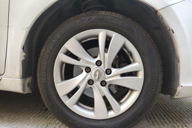 Used GAC Trumpchi GA3S Vision 2014 1.6L Automatic Luxury ESP Version Right Front Wheel Hub