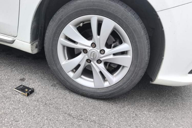 Used GAC Trumpchi GA3S Vision 2014 1.6L Automatic Luxury ESP Version Right Front Wheel Hub