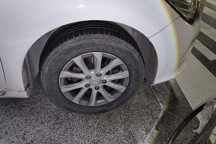 Used GAC Trumpchi GA3S Vision 2014 1.6L Manual Elite Edition Right Front Wheel Hub