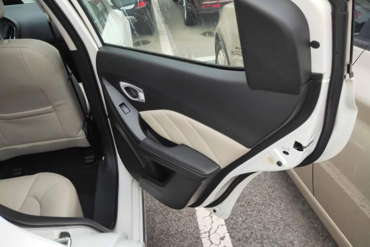 Used GAC Trumpchi GA3S Vision 2014 1.6L Automatic Luxury ESP Version Right Rear Door Interior