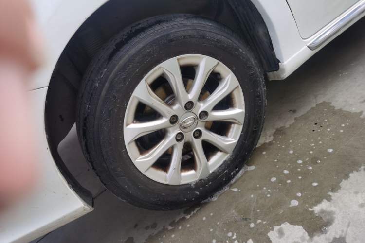 Used GAC Trumpchi GA3S Vision 2014 1.6L Manual Elite Edition Right Rear Wheel Hub