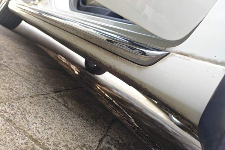 Used GAC Trumpchi GA3S Vision 2014 1.6L Automatic Luxury ESP Version Right Side Sill