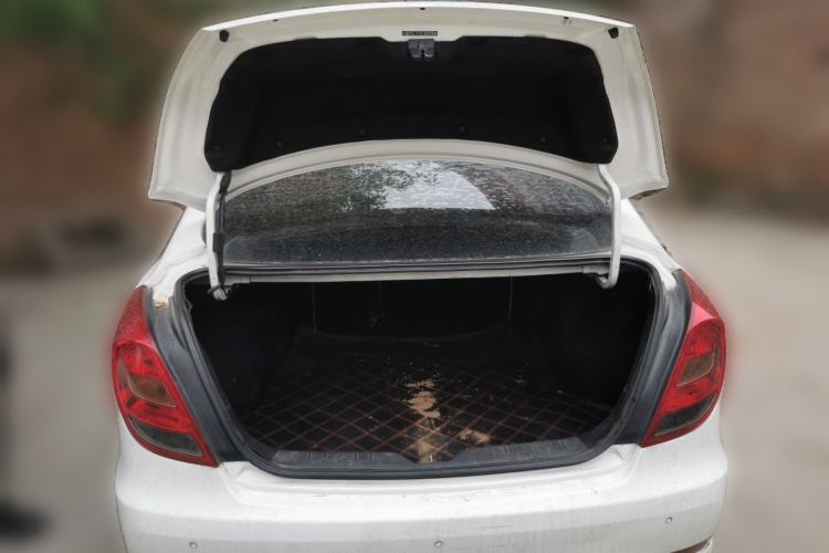 Used GAC Trumpchi GA3S Vision 2014 1.6L Manual Elite Edition Trunk