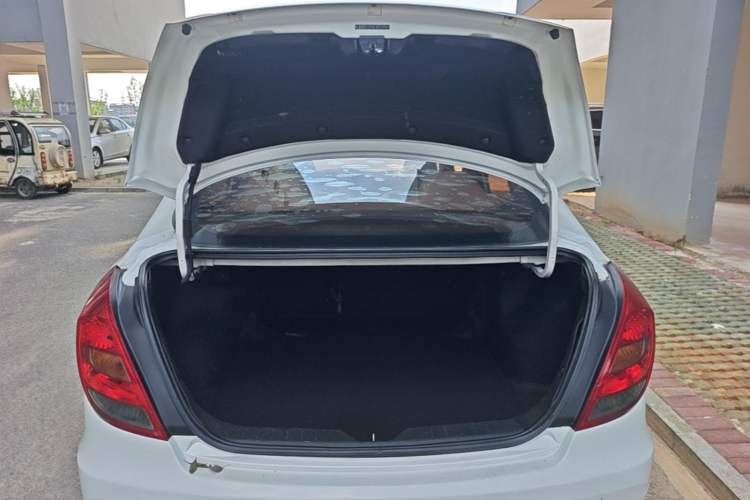 Used GAC Trumpchi GA3S Vision 2014 1.6L Manual Elite Edition Trunk